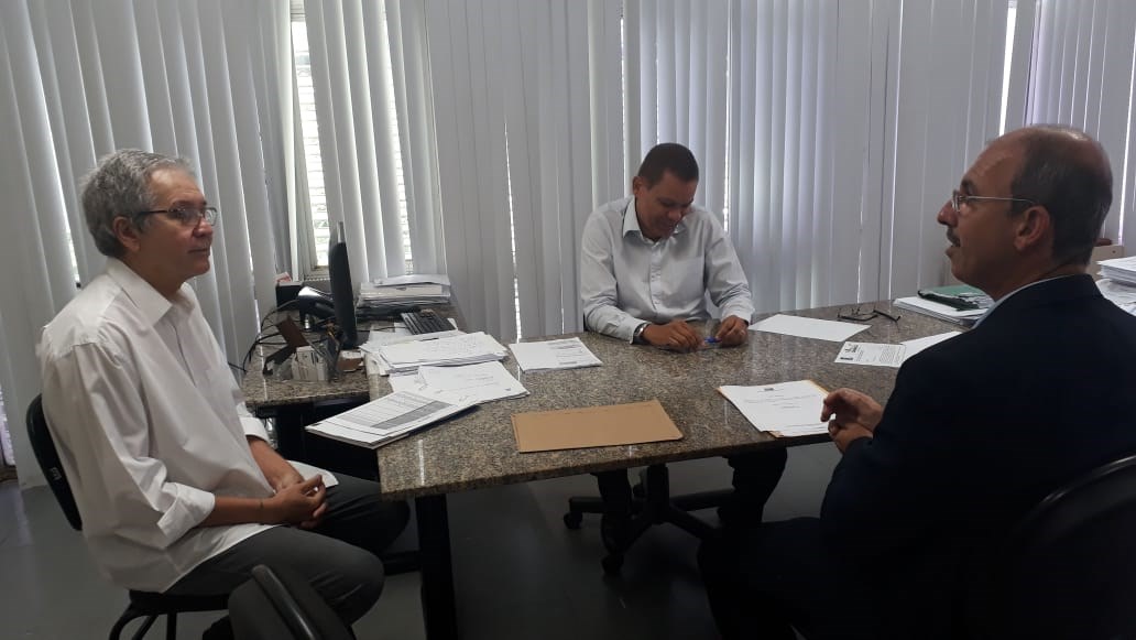 Prefeito Oziel  conquista Iluminação do trevo,  Asfalto do Centro e Torre de Sinal para Jacareci